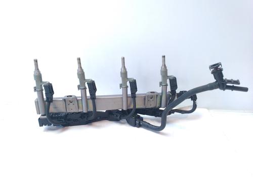 Used Injection rail Injection rail 21050637 21050637