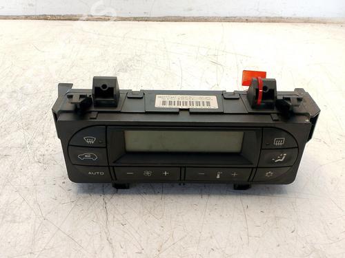 Used Climate control Climate control 37793197 37793197