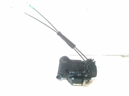 front-right-lock-toyota-corolla-estate-_e21_-2019-32197931 main image