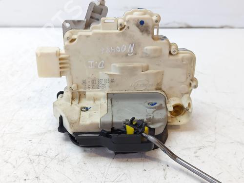 Used Front left lock AUDI A4 B7 (8EC) 2.0 TDI (140 hp) 30617575