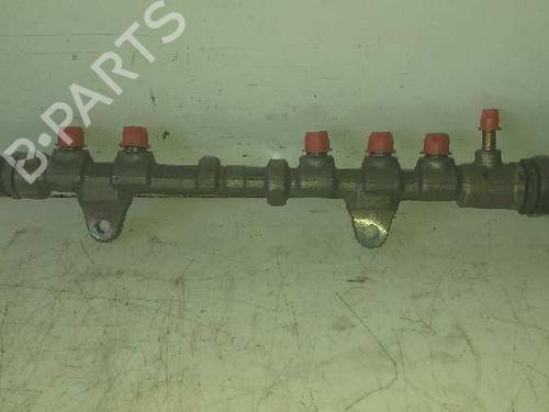 Used Injection rail Injection rail 7957617 7957617