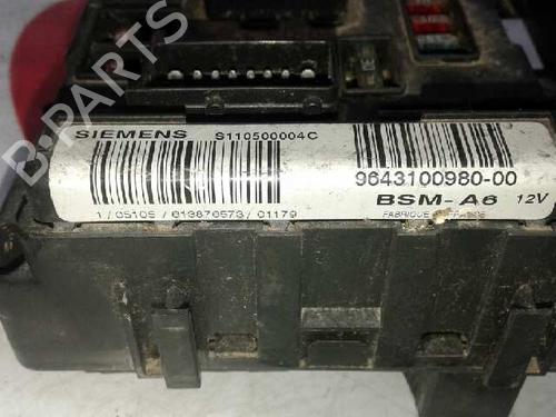 Fuse box CITROËN C5 I (DC_) 2.2 HDi (DC4HXB, DC4HXE) | BP7951087E1