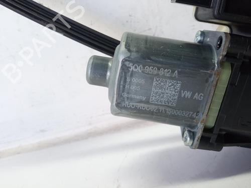Right rear window motor SEAT LEON ST (5F8) 1.6 TDI | BP11360786E22 