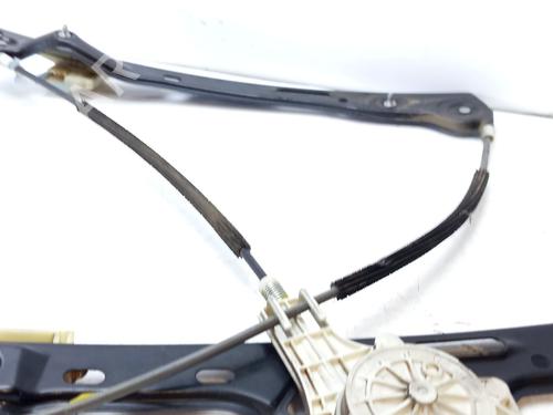 Right front window motor BMW 1 (E87) | BP30619192E20 - Image 3