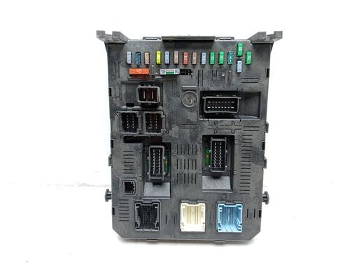 Used Fuse box Fuse box 16199916 16199916