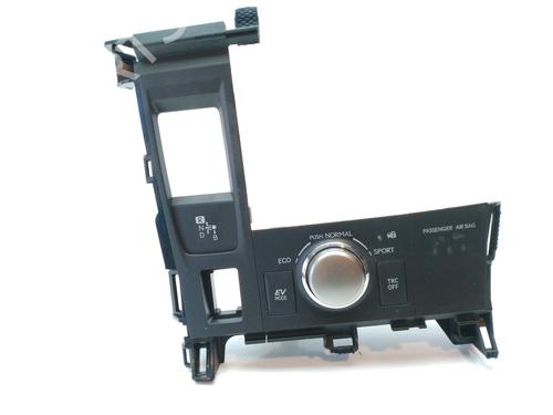 Switch LEXUS CT (ZWA10_) 200h (ZWA10_) | BP16768232I30