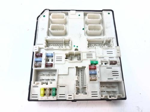 Used Fuse box Fuse box 38461040 38461040