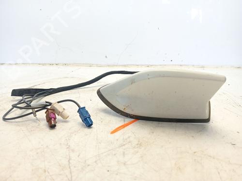 Antenne/Base RENAULT CLIO V (B7_) 1.0 TCe 100 (B7MT) (101 hp) 31214243