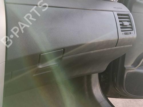 Porta-luvas Porta-luvas TOYOTA COROLLA Saloon (_E15_) 1.3 (NRE150) (101 hp) 39747464 39747464