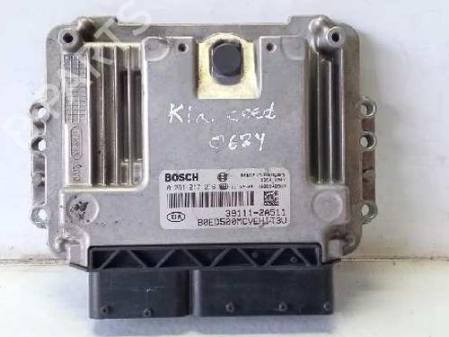 engine-control-unit-ecu-kia-ceed-sw-ed-391112a511-0281017216-2007-2008-2009-2010-2011-2012-7960958 main image