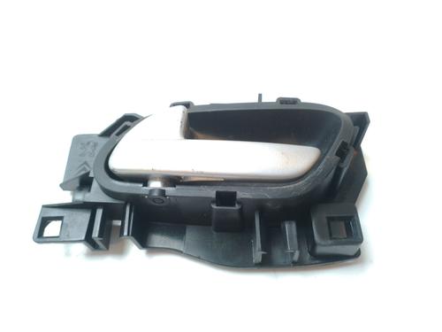 Used Front left interior door handle Front left interior door handle 21495891 21495891