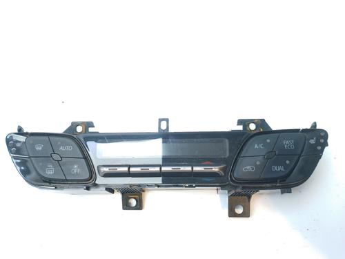 climate-control-toyota-c-hr-_x1_-55900f4400-2016-21549609 main image