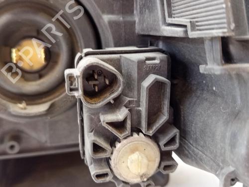 Right headlight TOYOTA AVENSIS Estate (_T25_) 2.0 D-4D (CDT250_, CDT250R) | BP30519373C29 