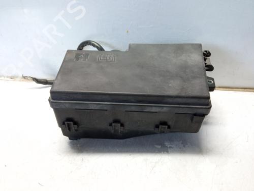 Used Fuse box Fuse box 8728231 8728231