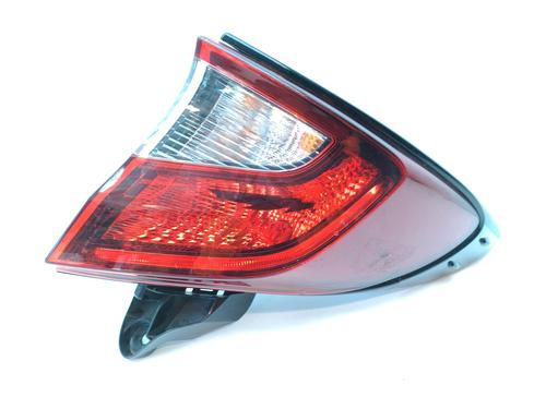 right-taillight-toyota-c-hr-_x1_-81550f4120-2016-16261025 main image