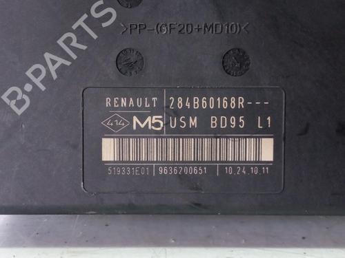 Fuse box RENAULT MEGANE III Hatchback (BZ0/1_, B3_)  | BP8813104E1 