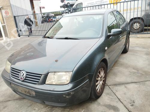 VW BORA Variant (1J6)    4530157