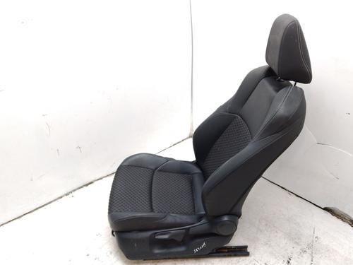 Left front seat TOYOTA YARIS (_P13_) | BP31191472C15