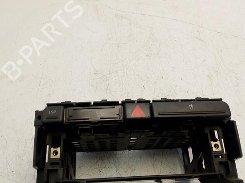 Warning switch AUDI A4 B7 (8EC) 2.0 TFSI | BP38336500I22 - Image 2