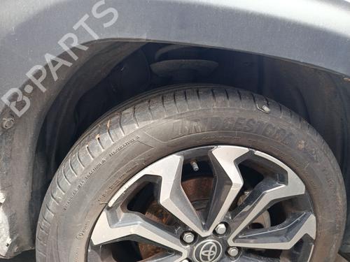 wheel-arch-toyota-yaris-cross-mxp_-2020-37695306 main image