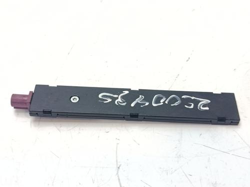Antenne/Base AUDI A4 B9 Avant (8W5, 8WD) 35 TDI Mild Hybrid | BP38061573C140 - Image 4
