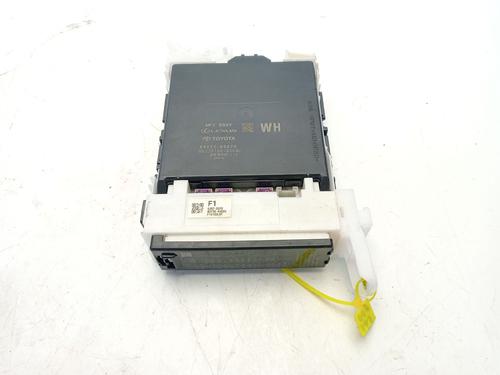 Scatola Fusibili TOYOTA YARIS (_P13_) [2010-2020]  30858385