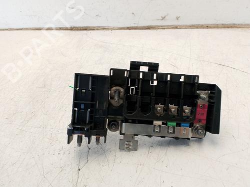 Used Fuse box Fuse box 38085554 38085554