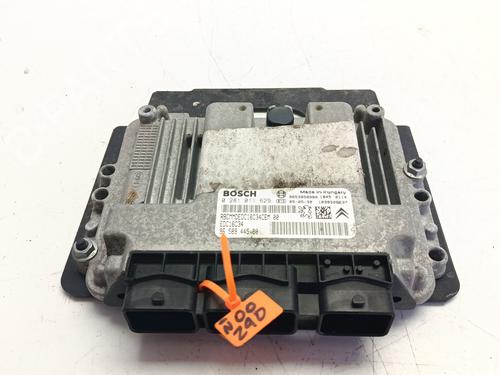 Used Engine control unit (ECU) Engine control unit (ECU) CITROËN C4 I (LC_) [2004-2014] 33833462 33833462