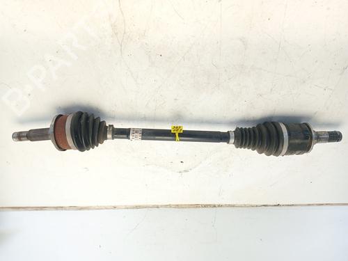 Used Left front driveshaft TOYOTA YARIS (_P13_) [2010-2020]  30657848
