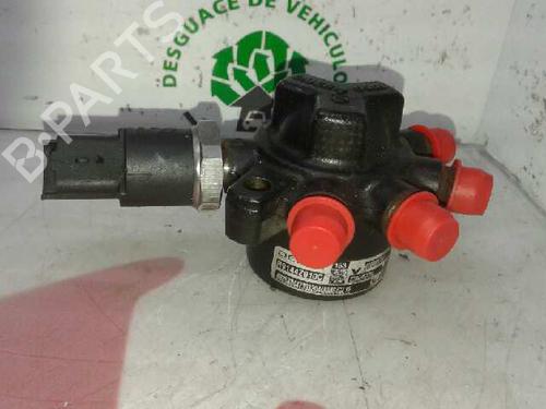 Rampa inyectora FORD FOCUS II (DA_, HCP, DP) [2004-2013]  7951457