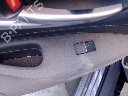 Used Right front window switch TOYOTA COROLLA Estate (_E21_) 2.0 Hybrid (MZEH12) (184 hp) 31159164