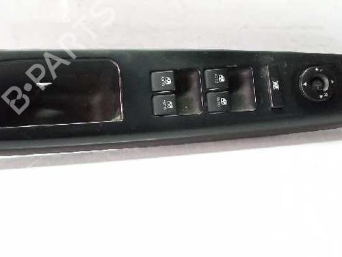 Used Left front window switch Left front window switch 7960950 7960950