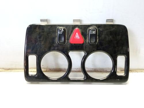 Bouton de warning Bouton de warning 8933025 8933025