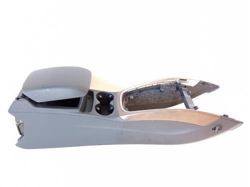 Used Armrest / Center console Armrest / Center console 8044423 8044423