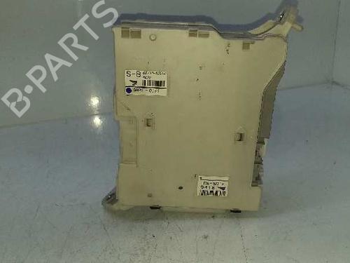 Used Fuse box Fuse box 7957172 7957172