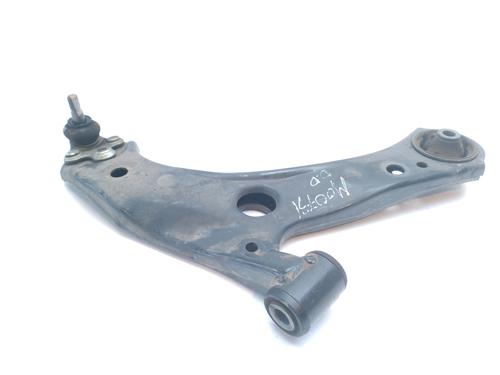 Right front suspension arm TOYOTA COROLLA Hatchback (_E21_, _EA1_, _EH1_) 1.8 Hybrid (ZWE211) | BP16571869M13 
