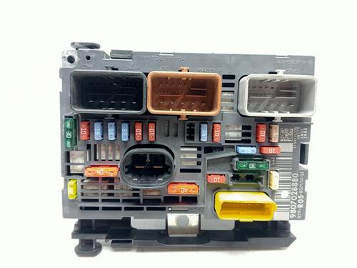 Zekeringkast CITROËN C5 I (DC_) [2001-2005]  16863642