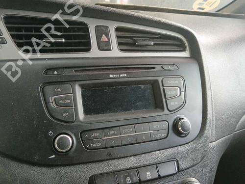 Used Radio Radio 37696059 37696059