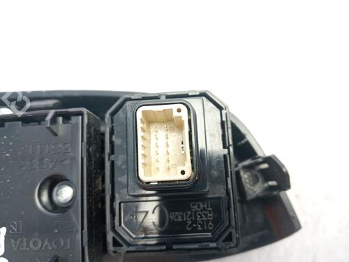 Left front window switch TOYOTA YARIS (_P13_) | BP31158027I27