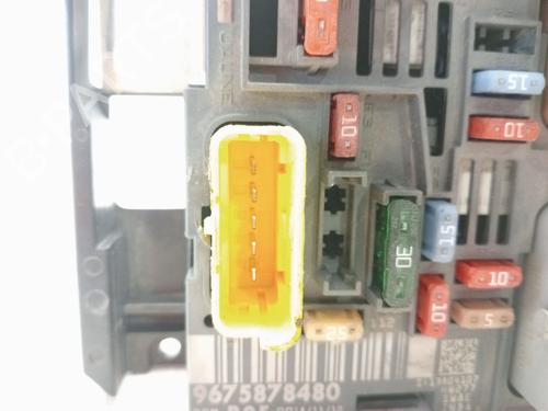 Fuse box PEUGEOT 308 I (4A_, 4C_) | BP30873684E1