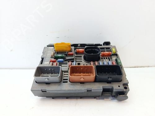 Used Fuse box Fuse box CITROËN C4 I (LC_) [2004-2014] 33557412 33557412