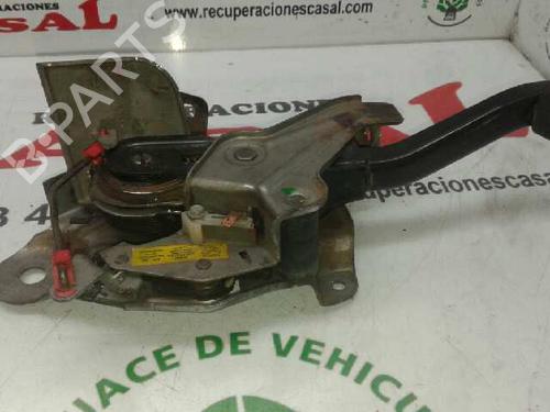 Used Pedal CHRYSLER VOYAGER IV (RG, RS) 2.4 (147 hp) 10275438