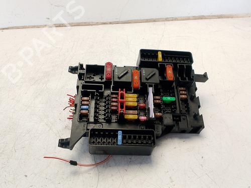 Used Fuse box Fuse box 36701606 36701606