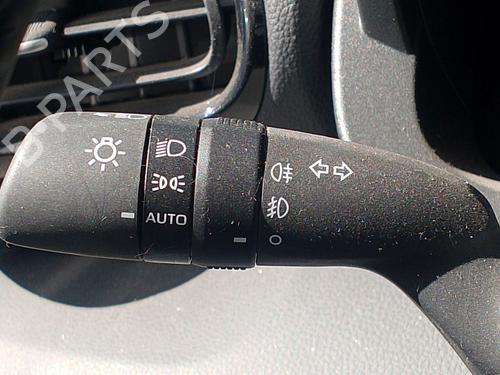 Used Switch TOYOTA YARIS CROSS (MXP_) 1.5 Hybrid (MXPJ10) (116 hp) 30619773