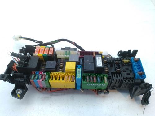 Used Fuse box Fuse box 36701071 36701071