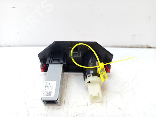 Other TOYOTA C-HR (_X1_) 1.8 Hybrid (ZYX10_, ZYX11_) | BP32372727O1