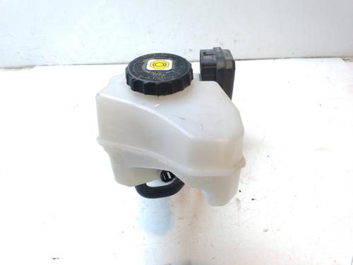 Brake master cylinder TOYOTA COROLLA Hatchback (_E21_, _EA1_, _EH1_) | BP24524291M77 - Image 2