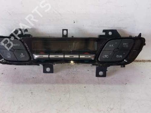 climate-control-toyota-c-hr-_x1_-55900f4040-55900f4410-2016-7960607 main image