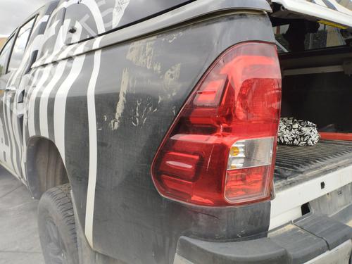 Left taillight TOYOTA HILUX VII Pickup (_N1_, _N2_, _N3_) 2.5 D-4D (KUN15, KUN35) | BP16241979C34 