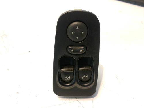 Used Left front window switch Left front window switch LANCIA YPSILON (843_) 1.3 JTD (843.AXD11, 843.AXD1A) (70 hp) 40626292 40626292